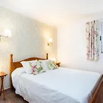 Home2book Cozy Pool & Tenis Court, El Poris 公寓
