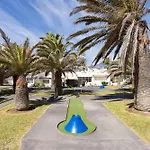 Home2book Cozy Pool & Tenis Court, El Poris 波里斯-德阿沃纳