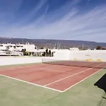 Home2book Cozy Pool & Tenis Court, El Poris 公寓 *