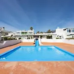 Home2book Cozy Pool & Tenis Court, El Poris 公寓 *