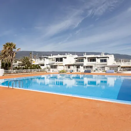 公寓 Home2book Cozy Pool & Tenis Court, El Poris 波里斯-德阿沃纳