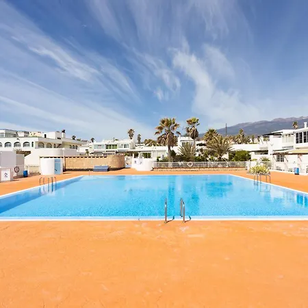 Daire Home2book Cozy With Communal Pool, El Poris